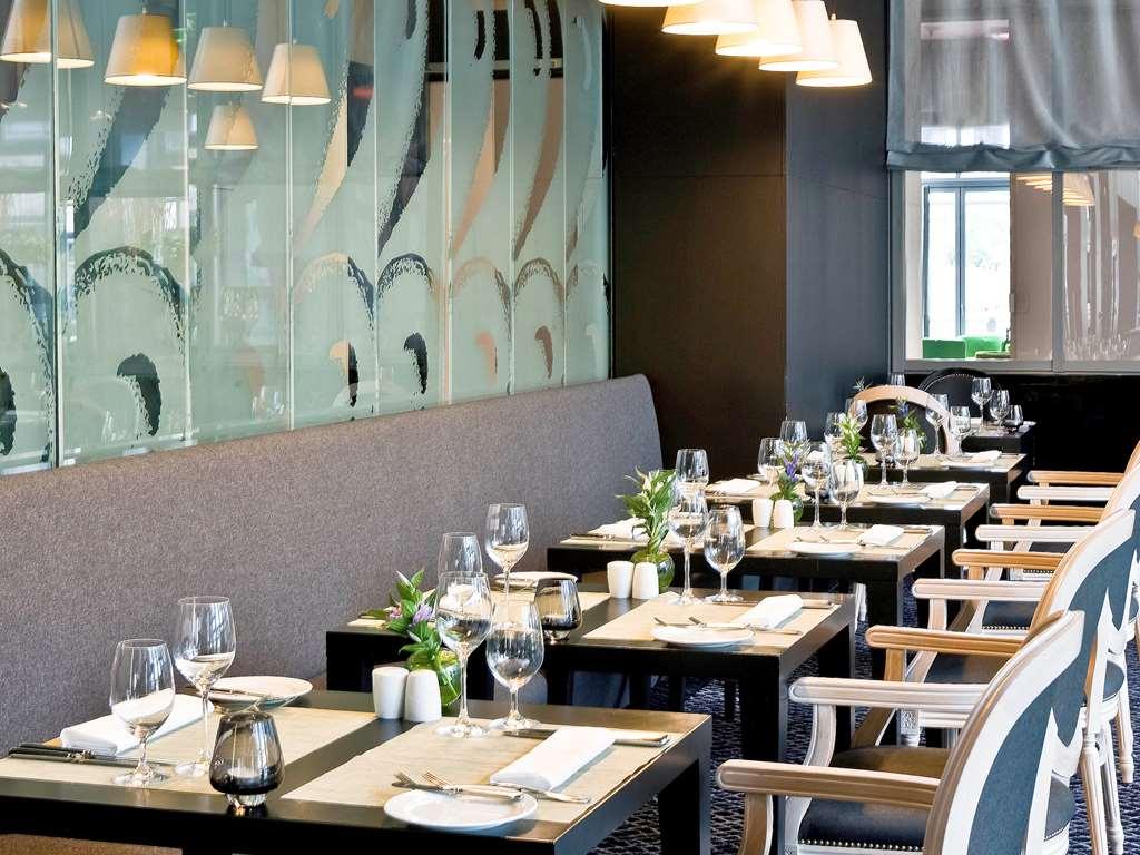 Sofitel Hamburg Alter Wall Exterior photo Restaurant
