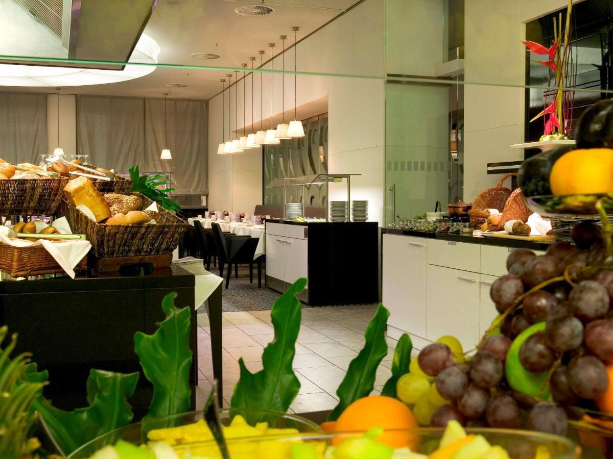 Sofitel Hamburg Alter Wall Exterior photo The restaurant