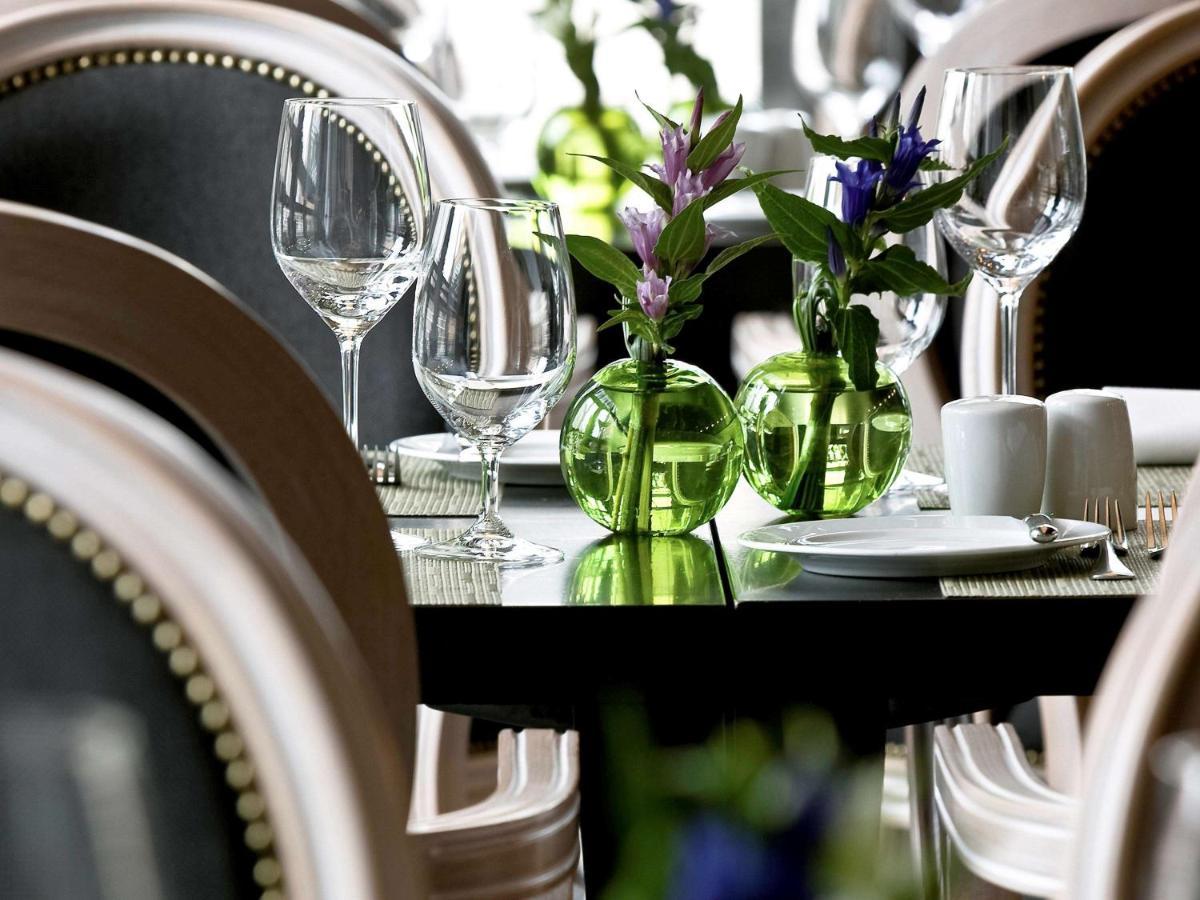 Sofitel Hamburg Alter Wall Exterior photo Restaurant