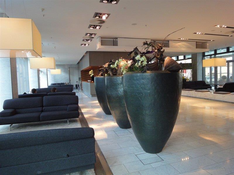 Sofitel Hamburg Alter Wall Exterior photo The lobby of the hotel