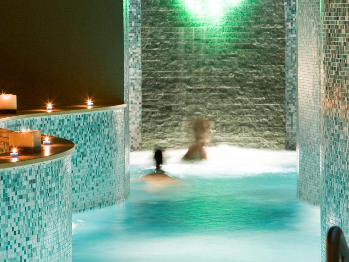 Sofitel Hamburg Alter Wall Exterior photo The spa at The Dorchester